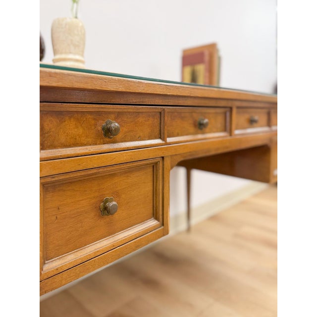 American of Martinsville Vintage MCM Desk W/ Glass Top Four Drawers Transitional For Sale - Image 15 of 18