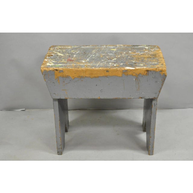Early 20th Century Antique French Country Primitive Gray Painted Paint Splattered Work Bench Stool For Sale In Philadelphia - Image 6 of 11