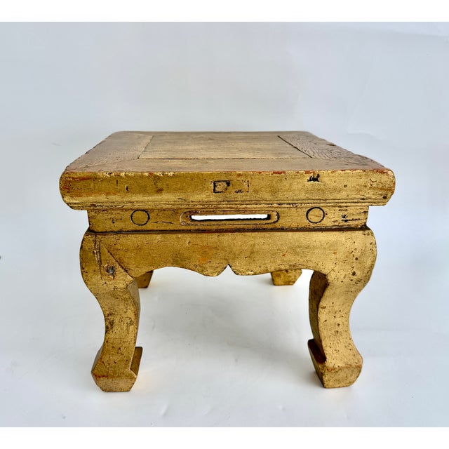 Mid 20th Century Vintage Gold Lacquered Japanese Buddhist Altar Tabletop Offering Stand For Sale - Image 5 of 9