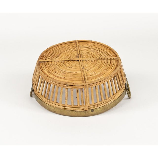 Mid-Century Round Bowl or Centerpiece in Rattan and Brass, Italy, 1970s For Sale - Image 11 of 12