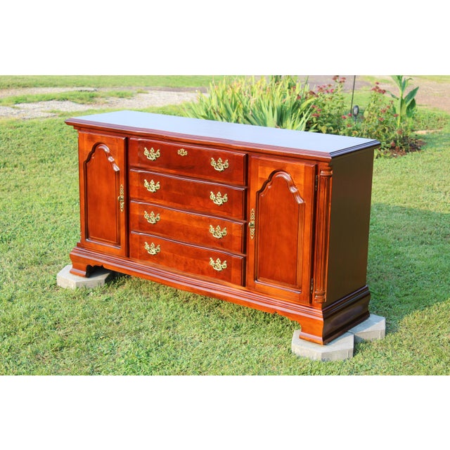 Lexington Furniture isn't a brand that I normally offer, but I found this mahogany buffet to be exceptionally well made...