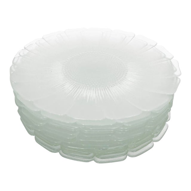 Mid Century Modern Textured Clear Glass Flower Shaped Large Dinner Plates - 16 Pieces For Sale