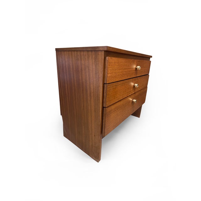 Mid-Century Modern Vintage Meredew Chest of Drawers in Light Oak, 1960s For Sale - Image 3 of 12