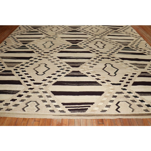 Mid-Century Modern Room Size Turkish Kilim - 10'1" x 14' For Sale - Image 13 of 18