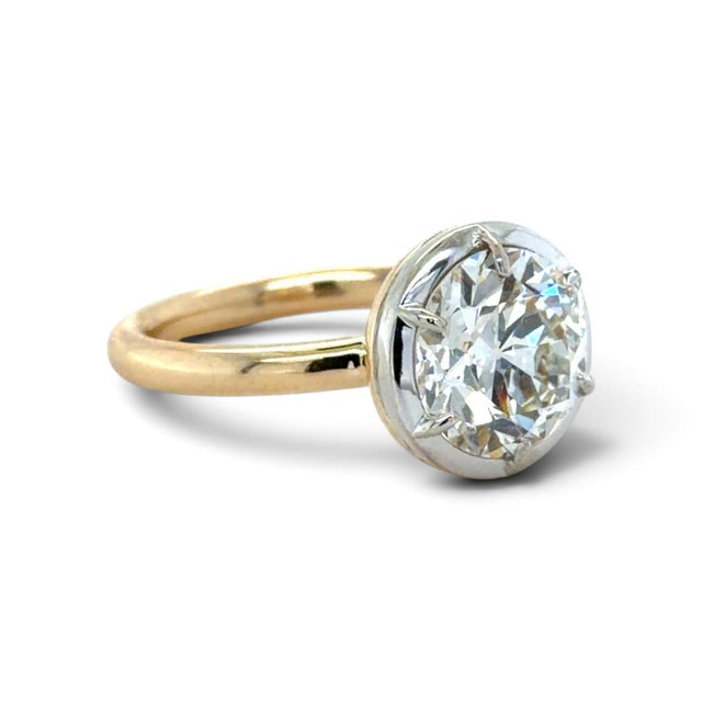 Contemporary Gia Certified 3.03 Carat Round Brilliant Cut Diamond Engagement Ring, Size 6.5 For Sale - Image 3 of 8