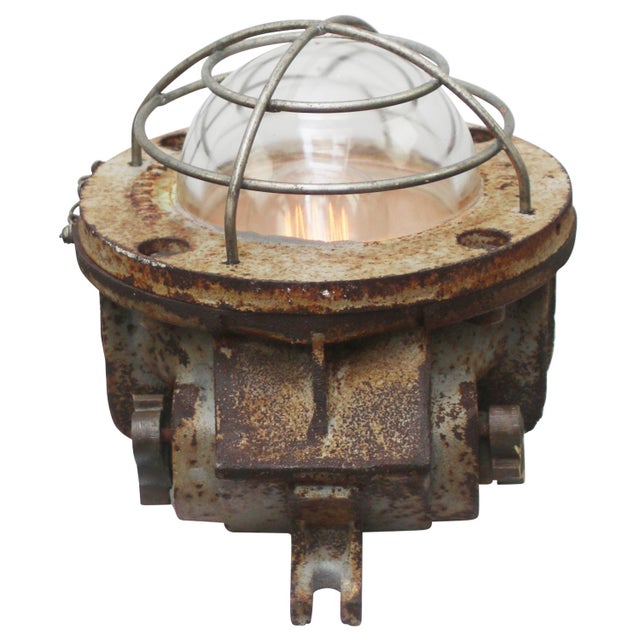Industrial Cast Iron and Glass Wall Lamps from Grimmeisen, France For Sale - Image 5 of 8