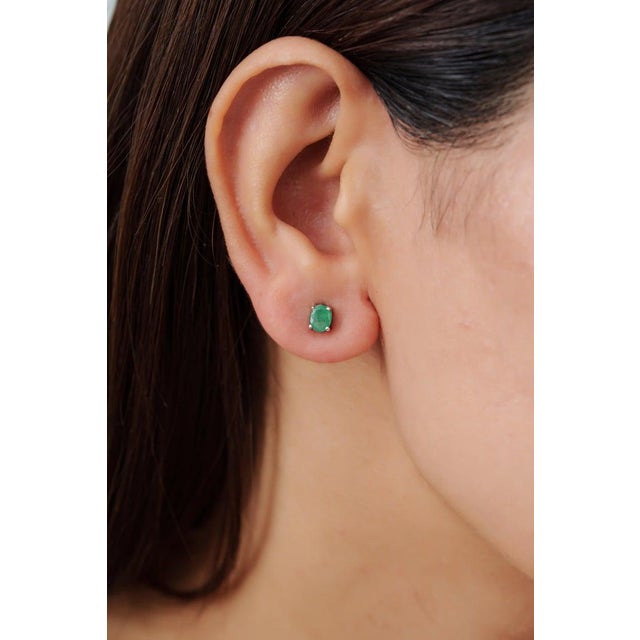 Contemporary Solid Silver Oval Cut Emerald May Birthstone Solitaire Stud Earrings, a Pair For Sale - Image 3 of 12