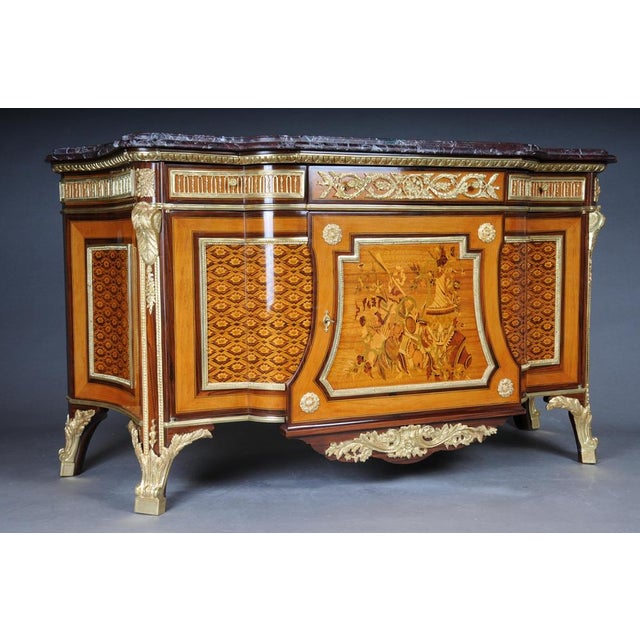 Commode/Chest of Drawers in the style of Jean Henri Riesener For Sale - Image 13 of 18