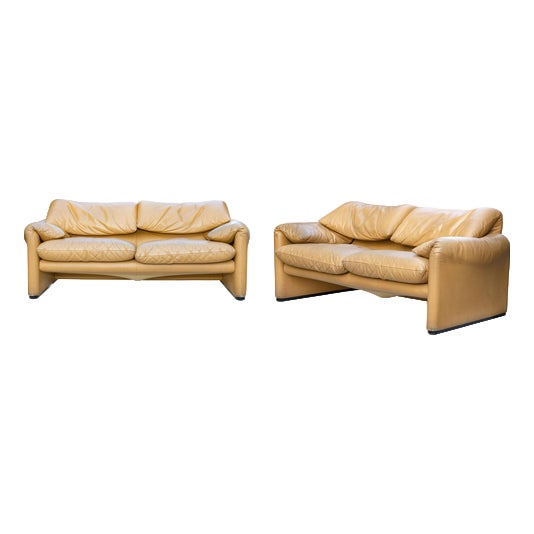 Maralunga Sofas by Vico Magistretti for Cassina, Italy, 1970s, Set of 2 For Sale