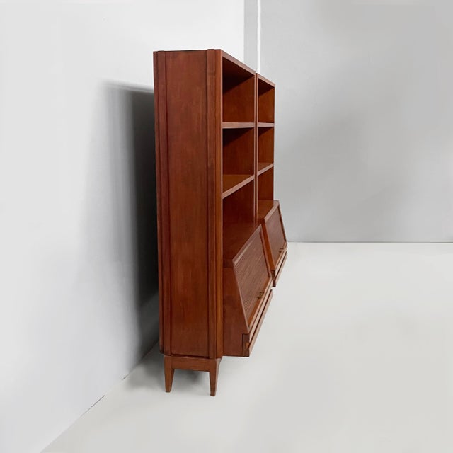 Mid-Century Modern Italian Sideboard in Wood, 1960s For Sale - Image 4 of 15