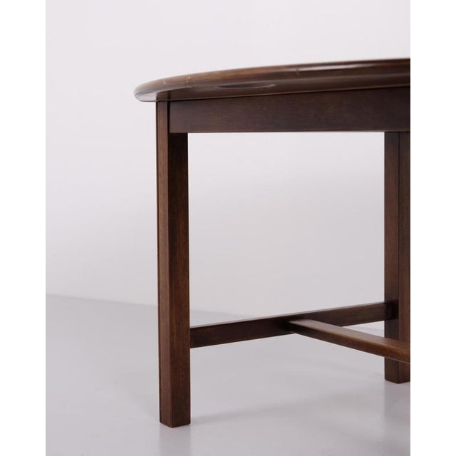 Wood Large Butler Coffee Table in Polished Mahogany with Brass Fittings, 1940 For Sale - Image 7 of 12