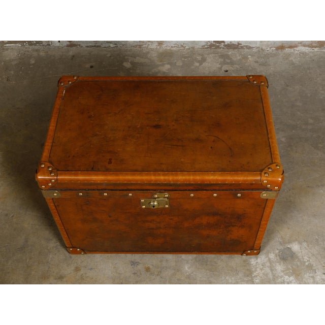 English Turn of the Century Leather Trunk with Brass Accents and Monogram, 1900s For Sale - Image 9 of 12