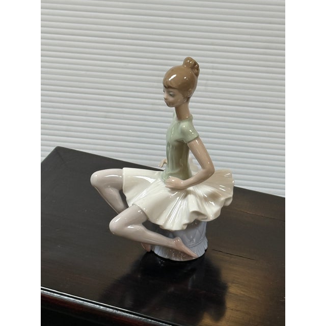 John Huerta for Lladró Laura Ballerina Porcelain Figurine, Signed For Sale In San Francisco - Image 6 of 12