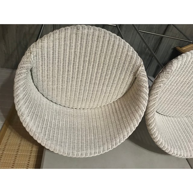 1990s Vintage White Wicker Joe Counter Stools by Vincent Sheppard Set of 2 For Sale - Image 5 of 7