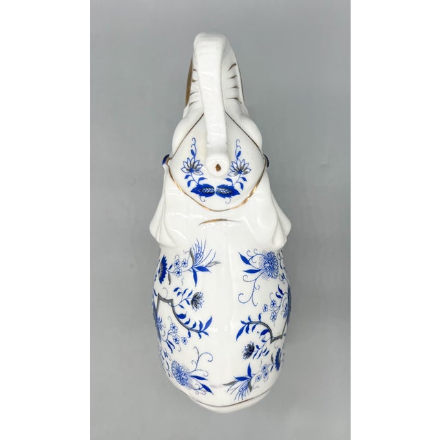 White Chinoiserie Blue & White Porcelain Elephant Figurine With Gilt Accents - Blue Onion Style, Hollywood Regency, Mid-Century For Sale - Image 8 of 10