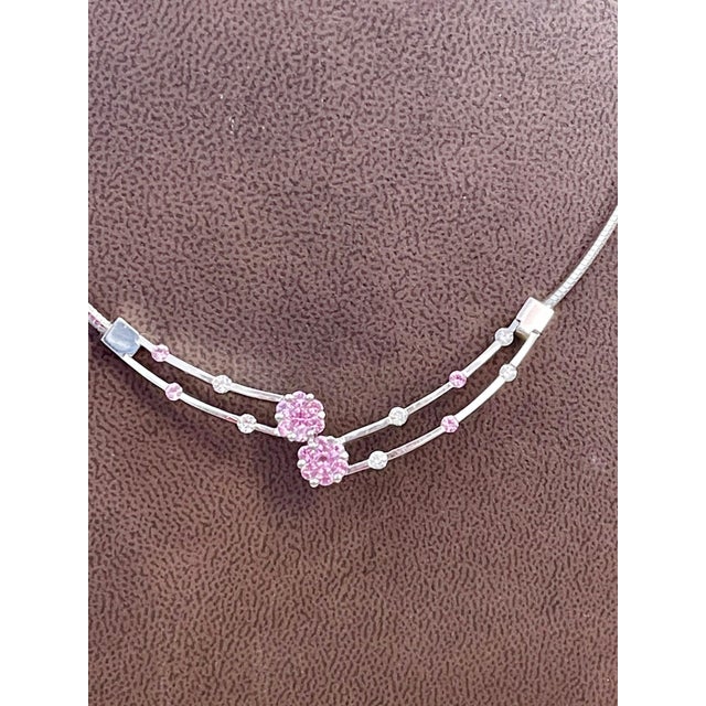 Arts & Crafts 14 Karat White Gold Omega Necklace with Pink Sapphire and Diamonds, Italy For Sale - Image 3 of 18