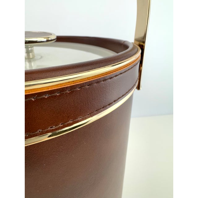1960s Vintage Mid Century Brown Leatherette & Gold Ice Bucket Barware Set With Tools For Sale - Image 5 of 14
