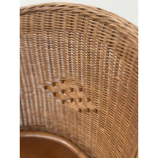Contemporary Swivel Rattan Bar Stools, France, 1970s, Set of 2 For Sale - Image 3 of 13