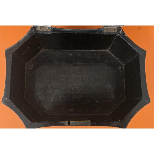 Antique Chinese Export Black Lacquer Gilt Decorated Domed Box For Sale - Image 9 of 11