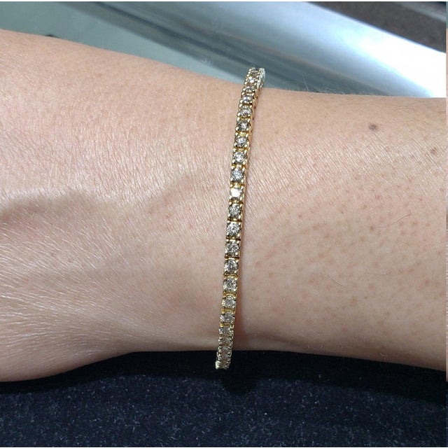 ♥ Tennis Bracelet Description ♥ Main Stone: Diamond Approx. Diamond Total Carat: 3.00cttw Diamond Color: H Diamond...
