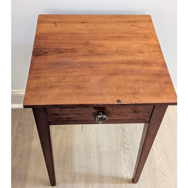 Hepplewhite Early 19th Century Southern Federal Cherry Side Table, North Carolina Piedmont For Sale - Image 3 of 12