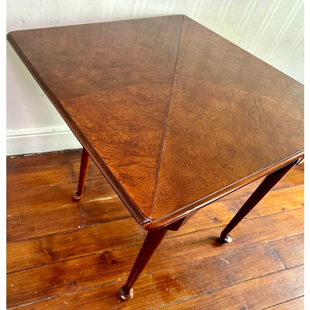 Heckman Corner Drop-Leaf “Handkerchief” Table in Burlwood – Colonial Williamsburg Style For Sale - Image 6 of 12