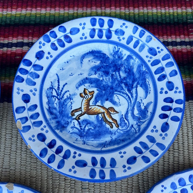 Rustic European Circa 1970s Vintage España Talavera Polychrome Decorated Plates- Set of 6 For Sale - Image 3 of 12
