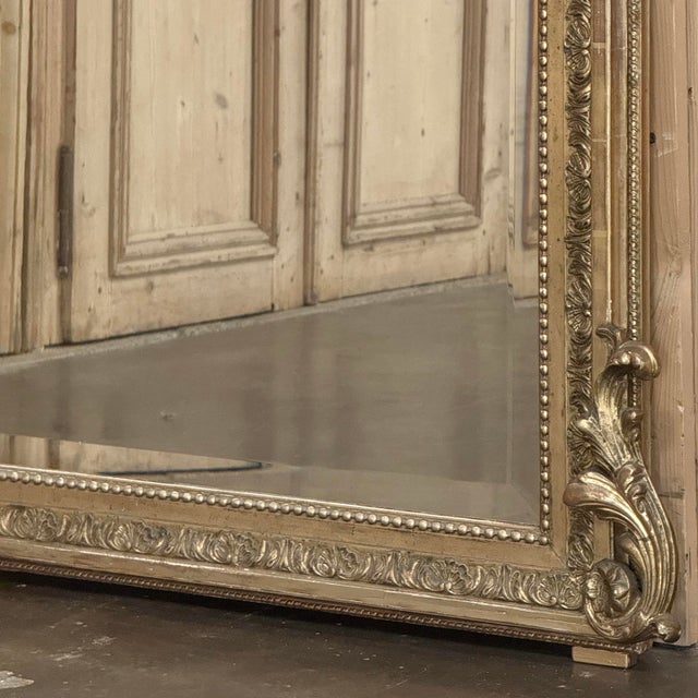 19th Century French Louis XVI Giltwood Mirror With Lovebirds For Sale - Image 16 of 18