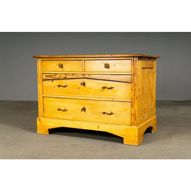 Art Nouveau Chest of Drawers in Pine For Sale - Image 8 of 18