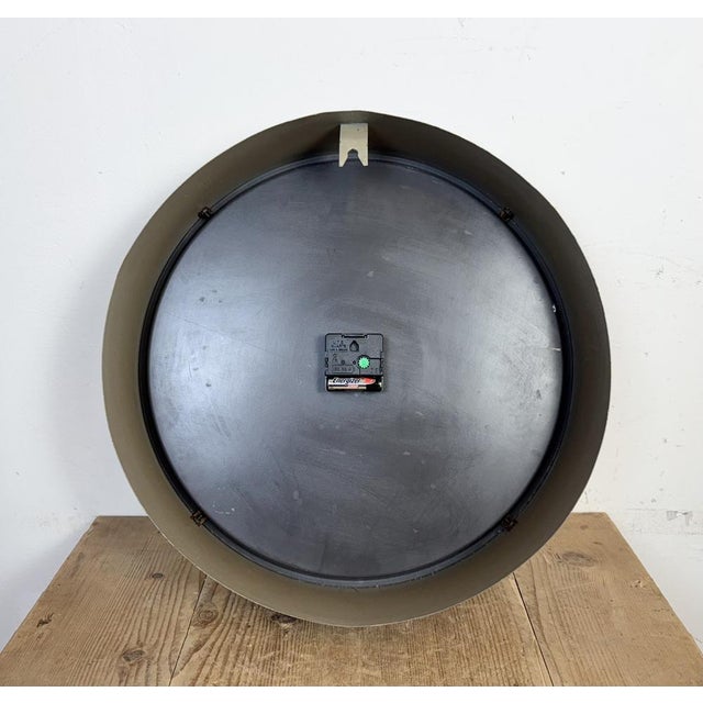 Large Brown Industrial Factory Wall Clock from Pragotron, 1960s For Sale - Image 16 of 17