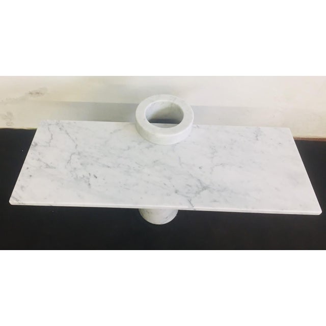 Console Table Loico Model in White Carrara Marble by Angelo Mangiarotti for Skipper, 1990s, in Very Good conditions....