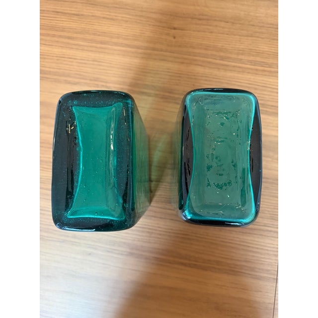 Blenko Pair of Vintage Blenko Hand Blown Glass Vases — Style 3732, Teal Green For Sale - Image 4 of 6