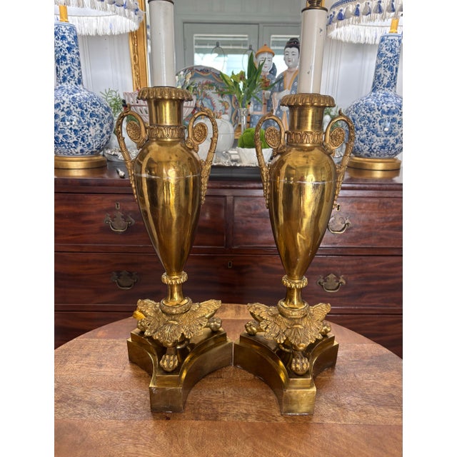 Mid 19th Century Gilt Bronze Neoclassical Louis XVI Double Handle Urn Lamps With Paw Feet - A Pair For Sale - Image 12 of 12