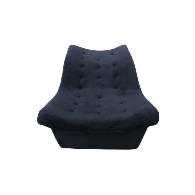 1970s Vintage Sculptural Platform Base Button Tufted Chaise For Sale - Image 10 of 13