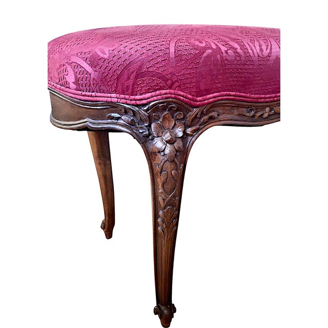Raspberry Red Antique Louis XV-style Upholstered Piano Bench For Sale - Image 8 of 10