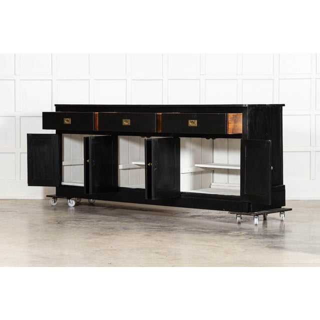 Large 19th-Century English Country Pine Dresser For Sale - Image 6 of 18