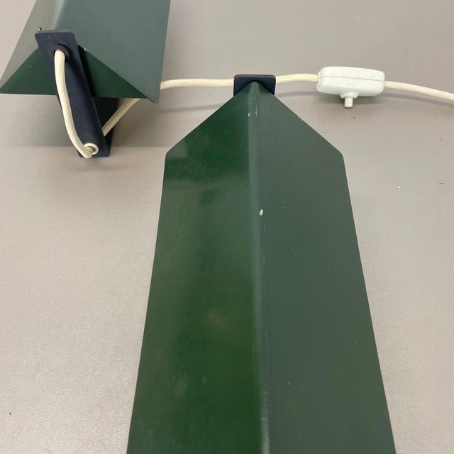Metal Cubic Wall Lights in the style of Charlotte Perriand for Les Arcs, France, 1960s, Set of 2 For Sale - Image 7 of 18