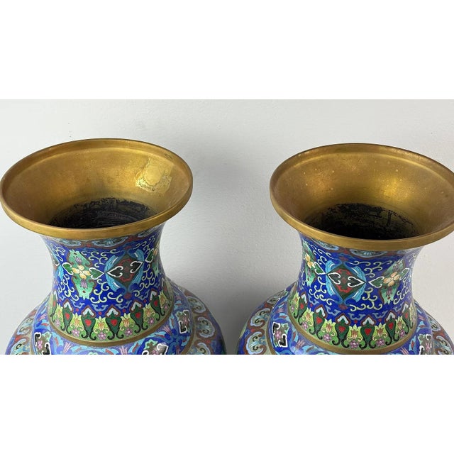 Pair of Chinese Cloisonne Enamel Vases Gold Floral Scrolls For Sale - Image 11 of 13