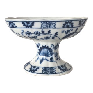 Vintage Blue Onion Porcelain Pedestal Soap Dish Holder For Sale