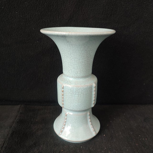 White Chinese Ceramic Vase,Guan Ware Crackle Glaze Celadon Porcelain Huagu Vase For Sale - Image 8 of 10