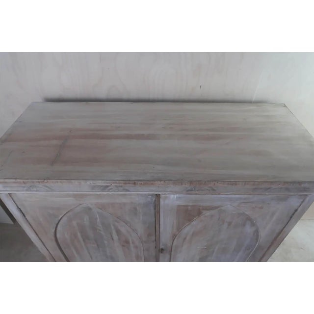 Early 19th Century Small Antique Bleached Buffet with Gothic Arch Door Panels, 1820 For Sale - Image 5 of 10
