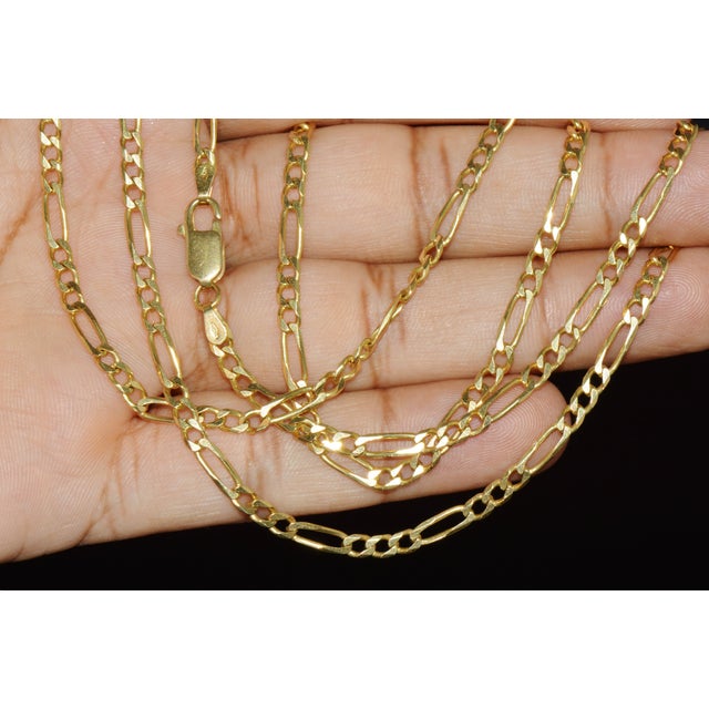 Late 20th Century Italian Solid 18k Yellow Gold 30-Inch Figaro Chain Necklace by Olimpia Catene For Sale - Image 9 of 11