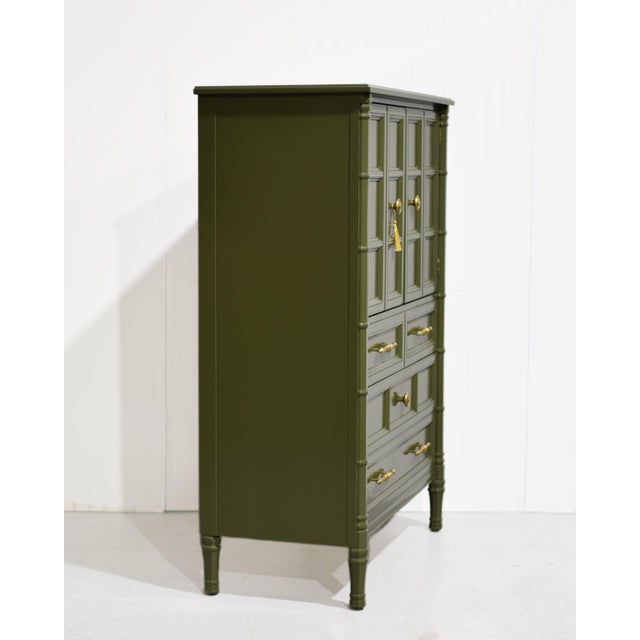 Mid 20th Century Mid Century Transitional 9 Drawer Highboy by Henredon in Green - Newly Painted For Sale - Image 5 of 15