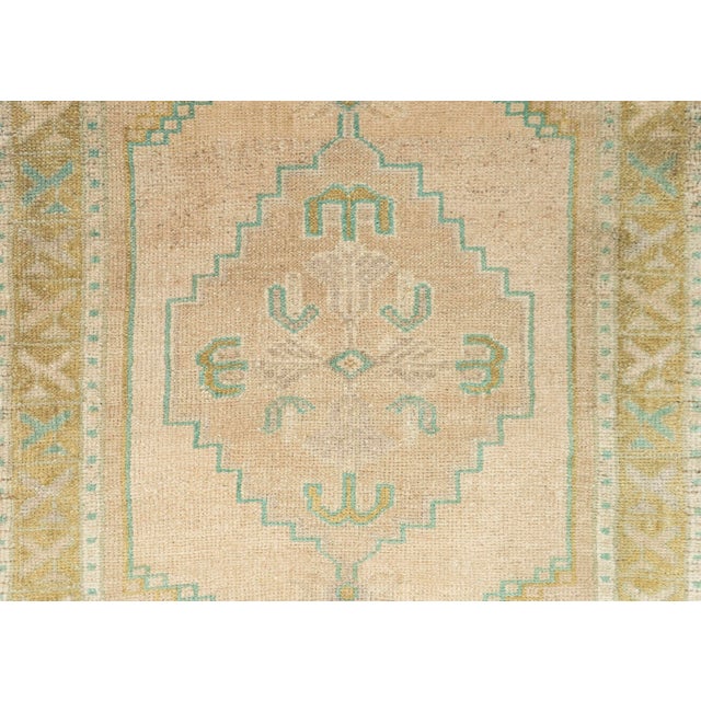 Turkish Mini Rug Oriental Hand Knotted Vintage Rug 2'0" x 3'3" #21056 For Sale - Image 4 of 8