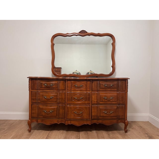 Broyhill French Provincial Dresser With Mirror, C. 1960s-1970s For Sale - Image 4 of 16