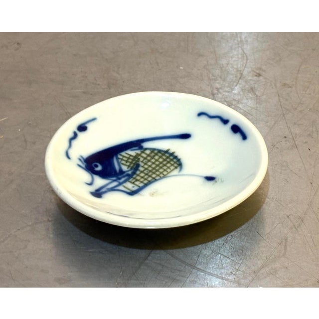1920s-30s Chinese blue/white hand-painted fish small soap dish/ashtray/decorative plate. Excellent condition.