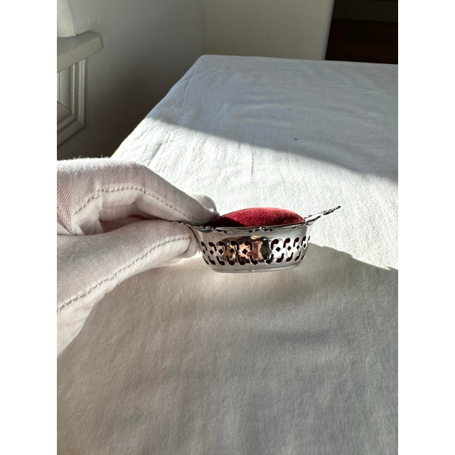 Victorian 1900s Gorham Sterling Silver Victorian Pin Cushion With Rich Red Velvet For Sale - Image 3 of 9