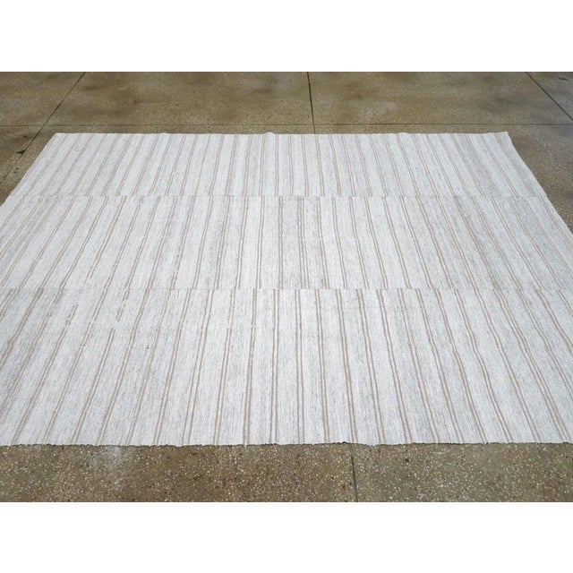 Galerie Shabab Collection Mid-20th Century Handmade Turkish Flatweave Kilim Accent Rug For Sale In New York - Image 6 of 10