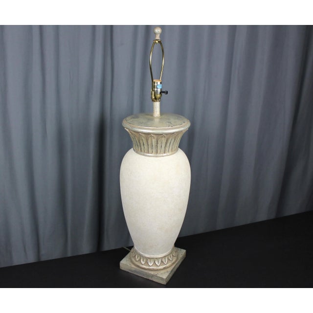 Art Deco 1990s Ceramic Fine Arts Lamps Co. Hand Painted Table Lamp For Sale - Image 3 of 13