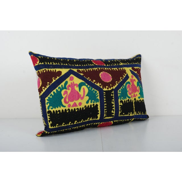 Uzbek Suzani Pillow Cover Elevate your home decor with our Turkish Suzani Pillow Cover, featuring exquisite vintage Uzbek...